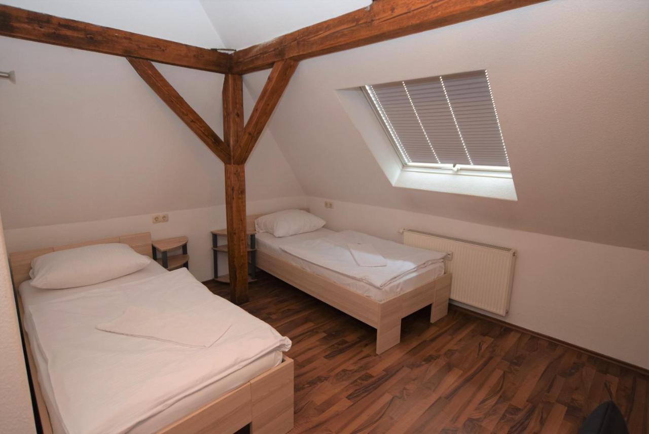 Nuertingen Zimmer Экстерьер фото