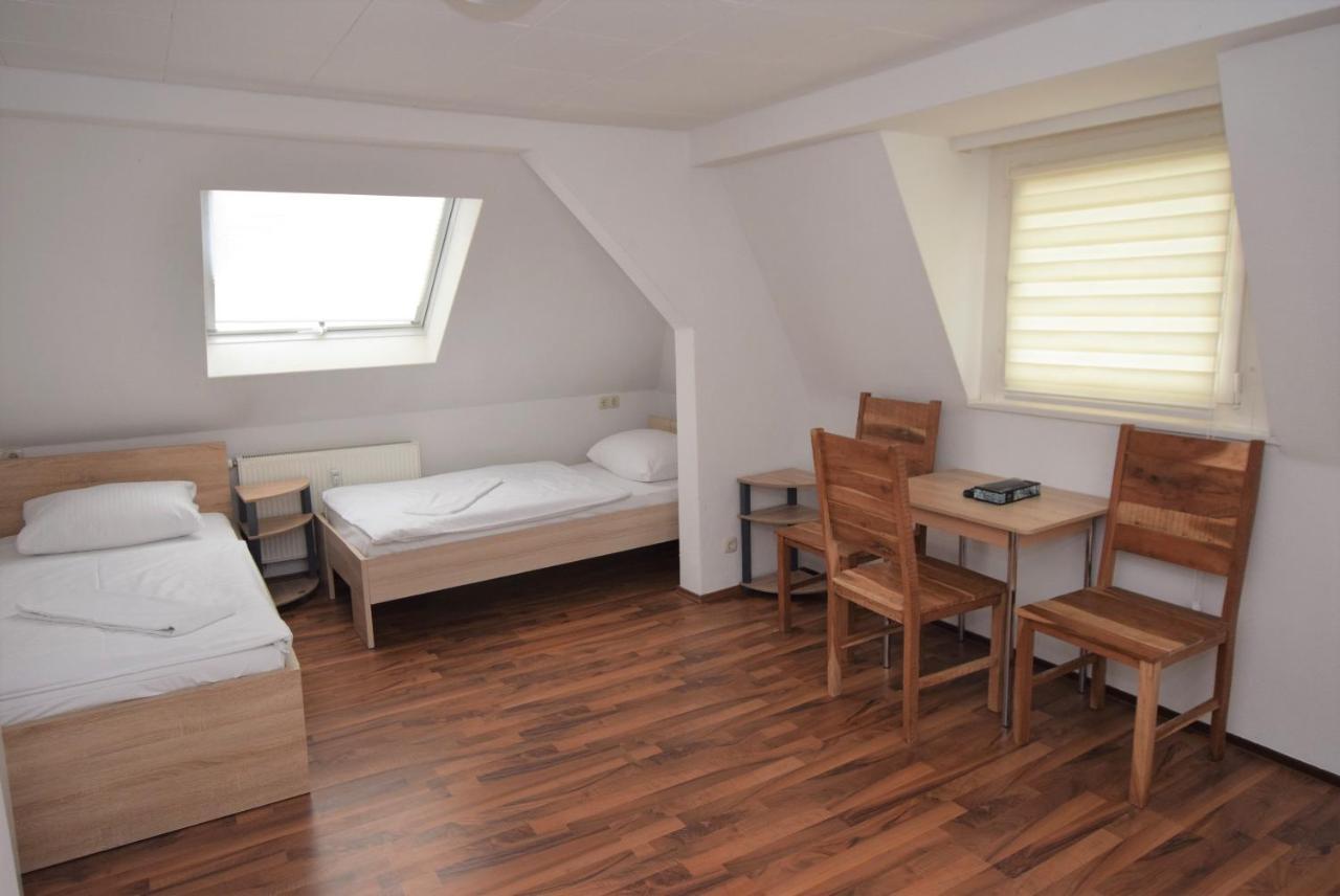 Nuertingen Zimmer Экстерьер фото